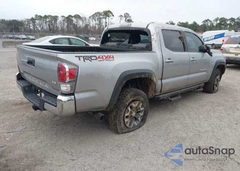 2021 Toyota Tacoma Trd Off-Road z USA, uszkodzony, nr VIN 5TFCZ5AN6MX272480